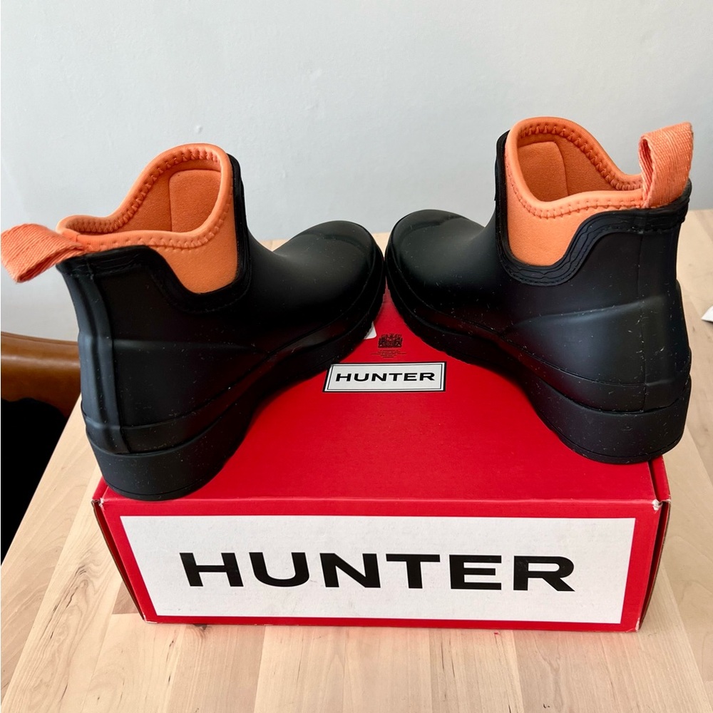 Hunter “Play” line, Chelsea rain boots. New in box, never worn - Picture 3 of 8